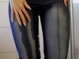 Vorschaubild vom Privatporno mit dem Titel "M60 Jeans wird jetzt saftig gemacht!" von EvilBitch