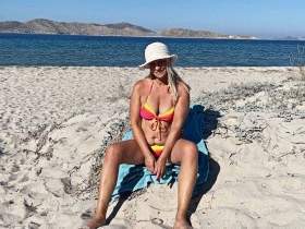 Am Strand für dich Gepisst