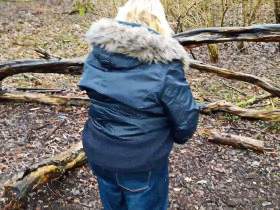 Schlampenwurst im Wald gekackt