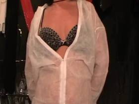 Vorschaubild vom Privatporno mit dem Titel "Maleranzug vollgepisst" von playpaar666