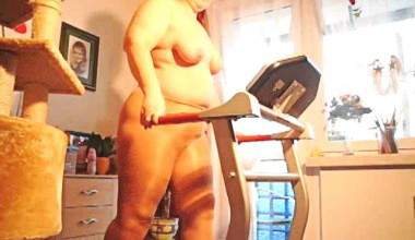 Laufband in Nylons benutzt 