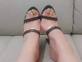Direct Sandals