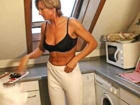 Vorschaubild vom Privatporno mit dem Titel "In der Praxis..." von Ramona_Deluxe