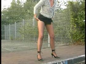 peeing contest by FSH