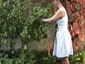 Im Dirndl vom Bauer gefickt