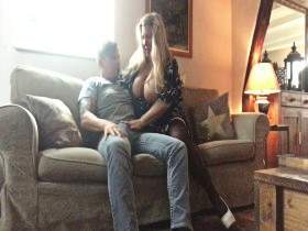 Vorschaubild vom Privatporno mit dem Titel "Überraschung !!! Spermaladung EXTREM.. was ne Explosion!" von Deine-Chefin