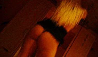 besoffen gestrippt auf der party(Ton)