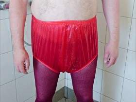 Incontinence fun in hot pantyhose and rubber pants