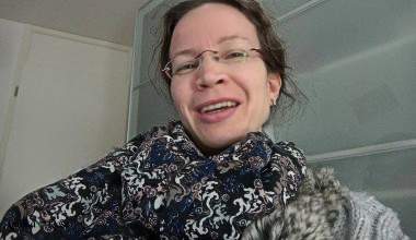 Leck meine behaarte Pussy zum Orgasmus!