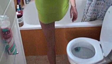 Meine Fuesse beim scheissen.