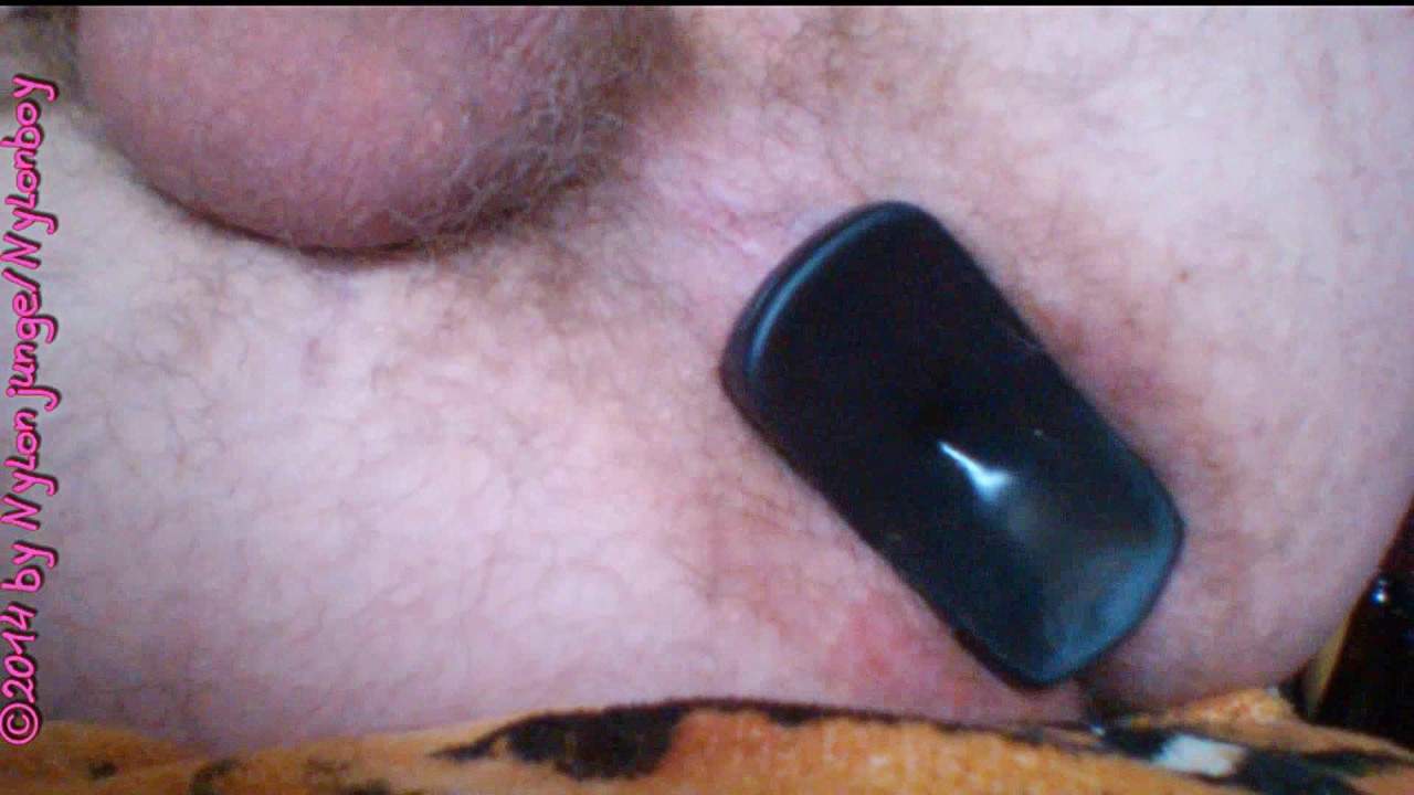 nylonjunge - Anal Plug mit KAVIAR