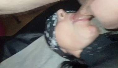 Meine Saftftlöcher werden mit Dildo, Schwanz u. Männerpisse verwöhnt