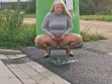 Public outdoor piss on the highway!