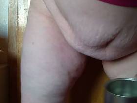 piss in the can ........ pee clip