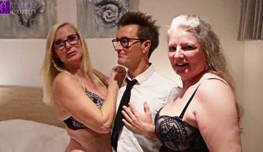 Dirty-Tinas letzter Dreh! Finale 2021! Versauter AO-Dreier mit Tina, mir und Conny Dachs! Teil 1