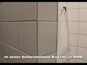 In einer Schwimmbad Dusche in NRW