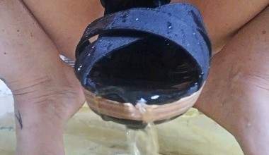 Analkette in den Po & Kv & NS & Pussycreme in die Heels für J.