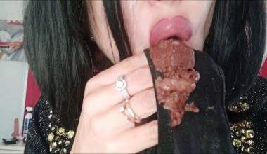 she can’t be so greedy for poop