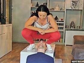 Spitting and Facesitting with hot Leggings