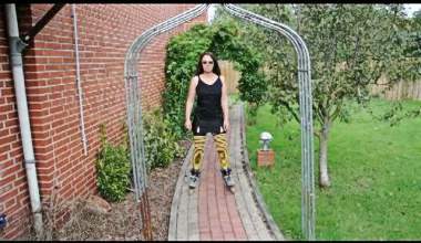 Auf Inlinern Lossgepinkelt Ns auf Rollerblades