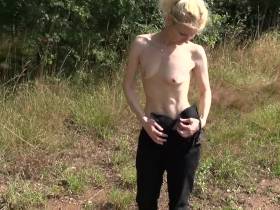 Vorschaubild vom Privatporno mit dem Titel "Regelzeit ist Analzeit" von DirtySchoolgirl