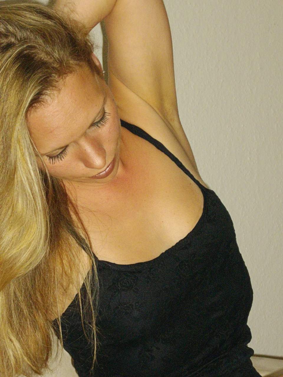 Sandra-Analmasseuse Porno Videos, Livechat und Blog auf Amarotic
