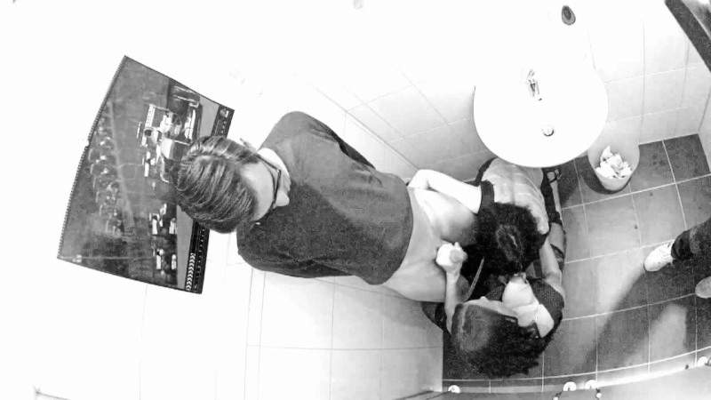 Freundin Taetowierte Toilette Partnertausch