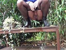 Vorschaubild vom Privatporno mit dem Titel "Draußen abgestrullert" von Xenia-Style