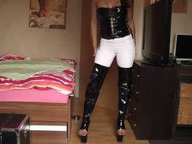 Vorschaubild vom Privatporno mit dem Titel "Süchtig" von nylon_schlampe