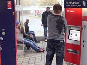 Brash Publik piss at the station