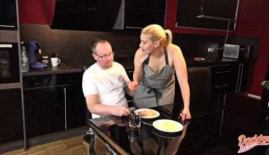 Squirting beim Abendessen