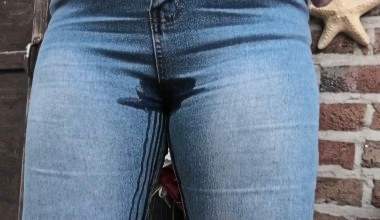 ich pinkel in meine Jeans