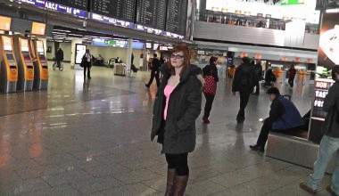 PUBLIC! QUICKY FICK IM FLUGHAFEN