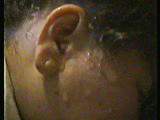 Sperma im Ohr