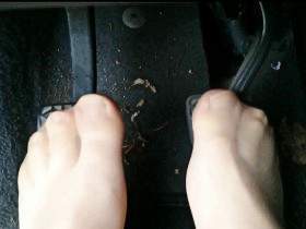 Feet in FSH and sports shoes ** car fun **