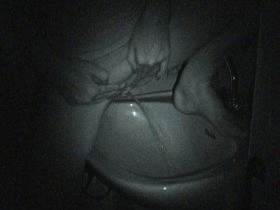 Vorschaubild vom Privatporno mit dem Titel "Ins Waschbecken gepisst *Nightshot*" von GeileDiana