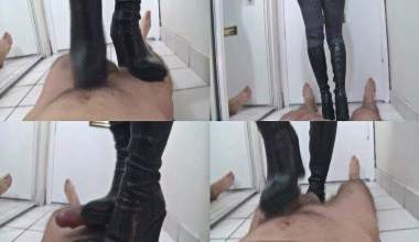 MEINE BOOTS UND SEIN SCHWANZ