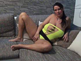 Vorschaubild vom Privatporno mit dem Titel "Extremgefingert bis ich spritze" von Busen-Maus