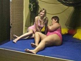 Blondes Girly gets it ...