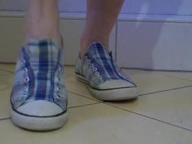 Vorschaubild vom Privatporno mit dem Titel "Geile Sneaker" von EvilBitch