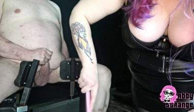 I love CBT!  Ballbusting Spaß