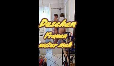 Duschen - Frauen unter sich