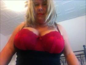 Vorschaubild vom Privatporno mit dem Titel "XXL DIVA - kleinerwichserbeleidigungsvideo" von Deine-Chefin