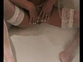 Vorschaubild vom Privatporno mit dem Titel "Jede Menge Pinkeln!" von HotTamara