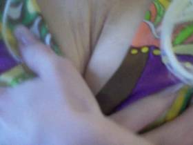 Vorschaubild vom Privatporno mit dem Titel "Satin überall auch inside - ups" von EvilBitch