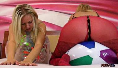 Mit Christina in Strumpfhosen und Leotards 
