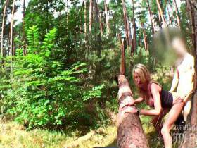 Vorschaubild vom Privatporno mit dem Titel "Mitten im wald ist´s passiert" von dirty-emma