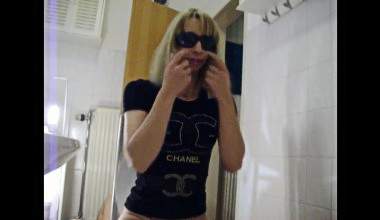 &quot;NEU&quot; Mein Gesicht mit Sonnenbrille beim Kacken