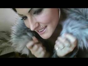 Vorschaubild vom Privatporno mit dem Titel "Komm kuscheln – Wollpüppi!" von CherieNoir