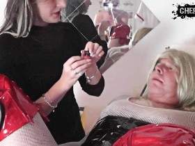 Vorschaubild vom Privatporno mit dem Titel "Anleitung Arschdehnung - So kommst Du tief in deine Möse!" von CherieNoir